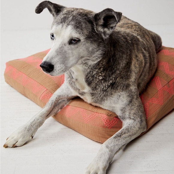 NWOT FP ONE Geo Mango Quilt Dog Bed Cover - Picture 1 of 8